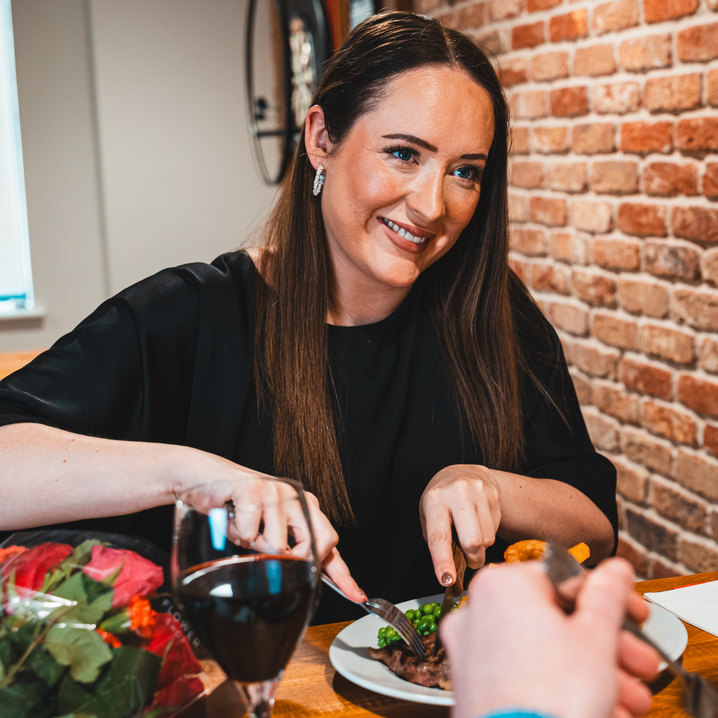 Valentine’s Weekend Dining & Treat Menu at The Black Horse in Cirencester